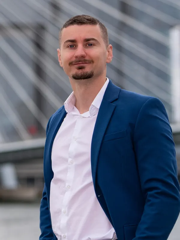 Portrait photo of Alex Stokvis, Chief Executive Officer at Intercompany Solutions in Rotterdam, the Netherlands